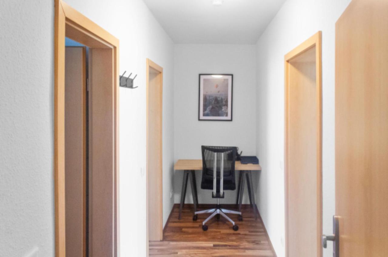 Relax Oasis With 65 Smarttv, Kitchen And Balcony Apartment Дуйсбург Екстериор снимка