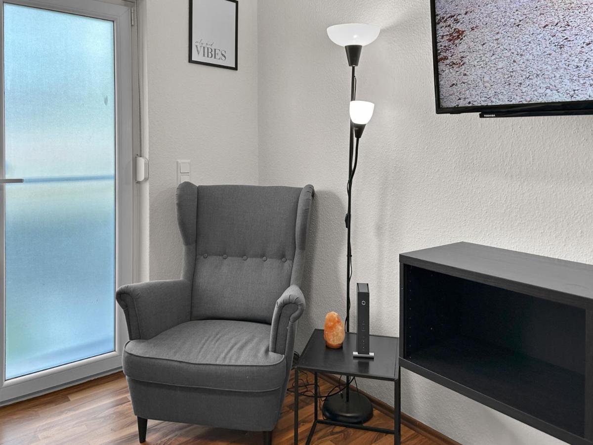 Relax Oasis With 65 Smarttv, Kitchen And Balcony Apartment Дуйсбург Екстериор снимка