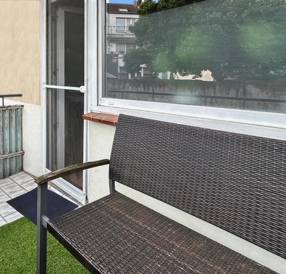 Relax Oasis With 65 Smarttv, Kitchen And Balcony Apartment Дуйсбург Екстериор снимка